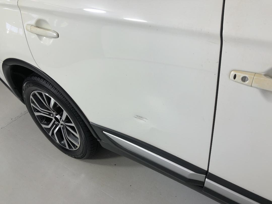 Photo '24' of Mitsubishi Outlander