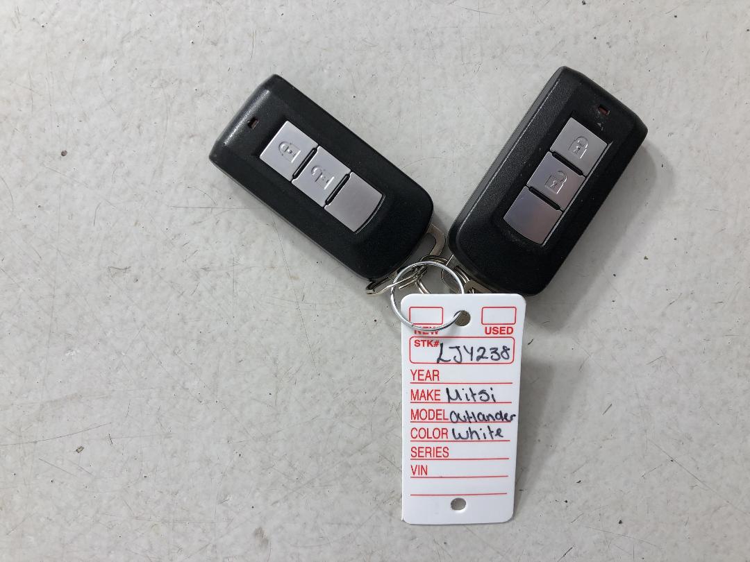 Photo '22' of Mitsubishi Outlander