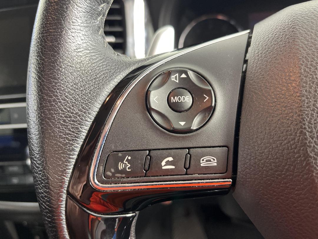 Photo '25' of Mitsubishi Outlander