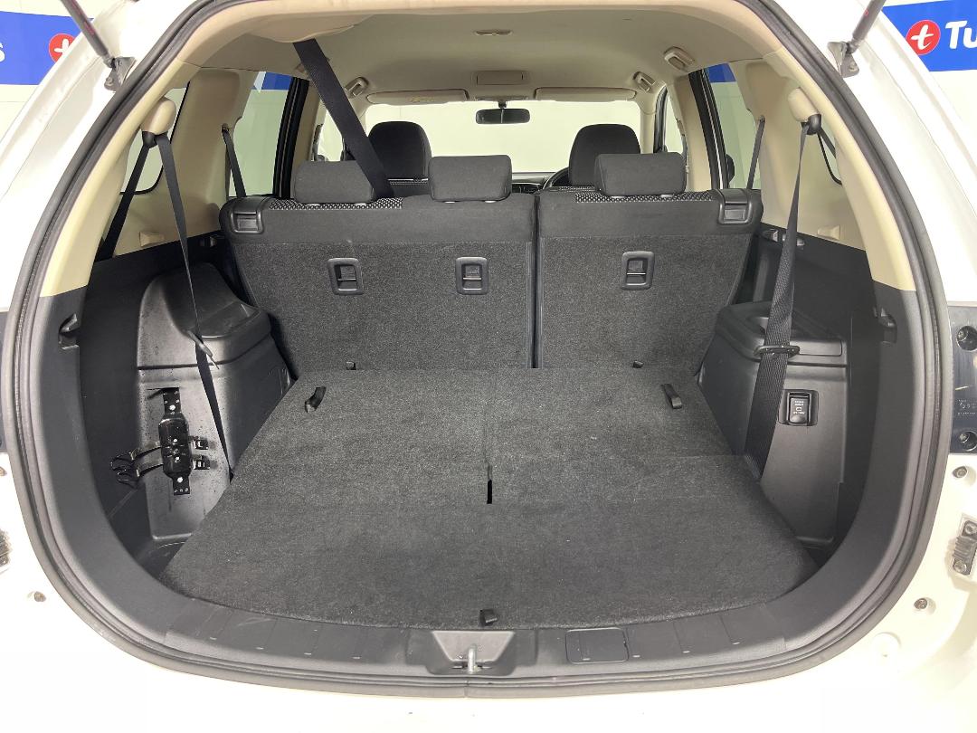 Photo '14' of Mitsubishi Outlander