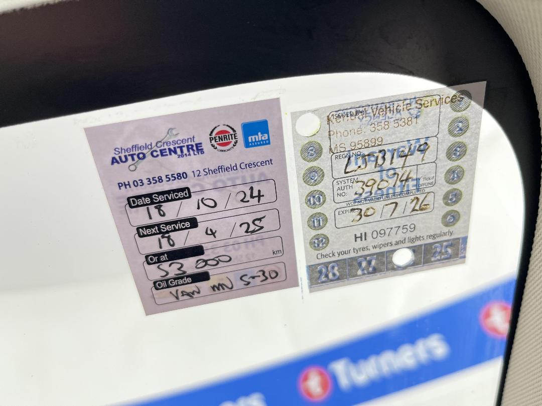 Photo '23' of Mitsubishi Outlander