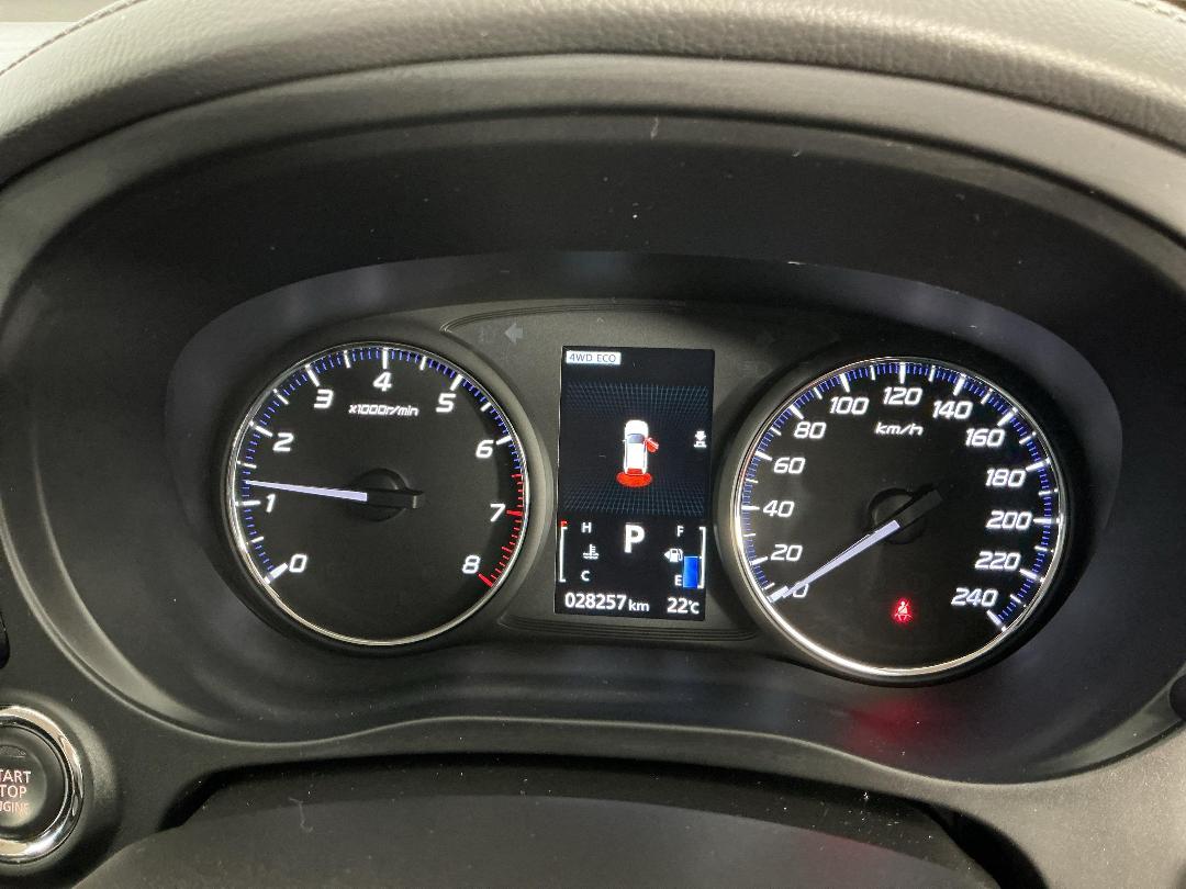 Photo '21' of Mitsubishi Outlander