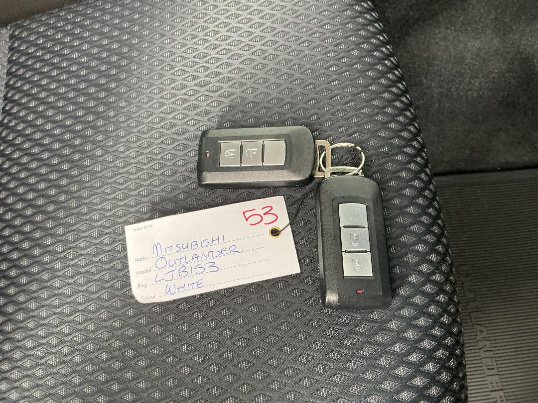 Photo '22' of Mitsubishi Outlander