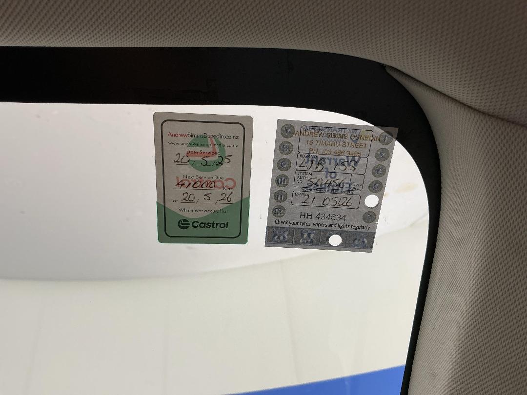 Photo '27' of Mitsubishi Outlander