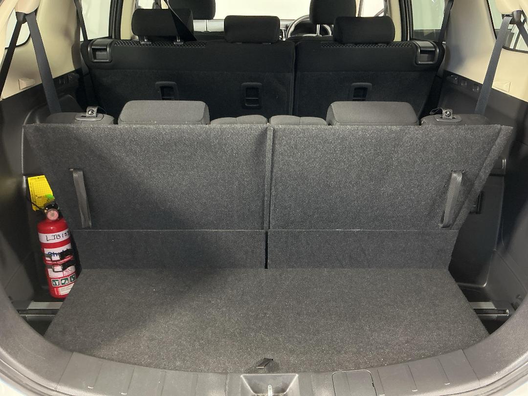 Photo '29' of Mitsubishi Outlander