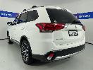 Thumbnail '5' of Mitsubishi Outlander