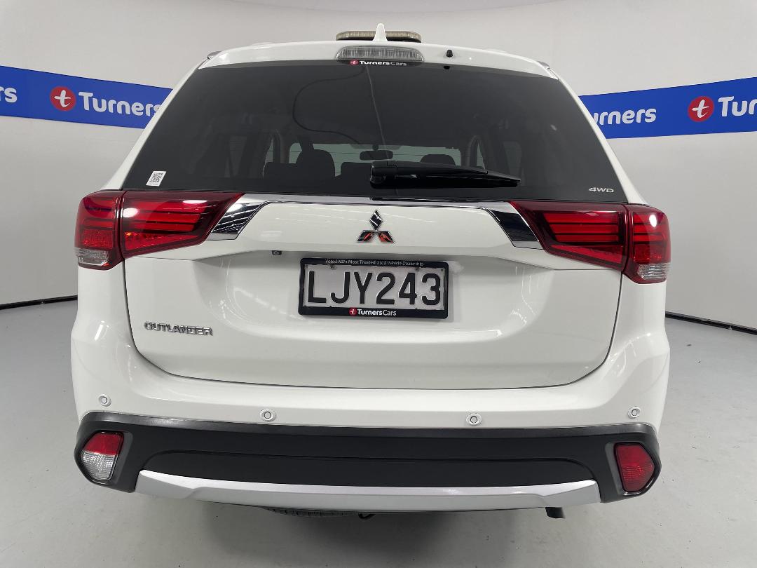 Photo '6' of Mitsubishi Outlander Photo '6' of Mitsubishi Outlander