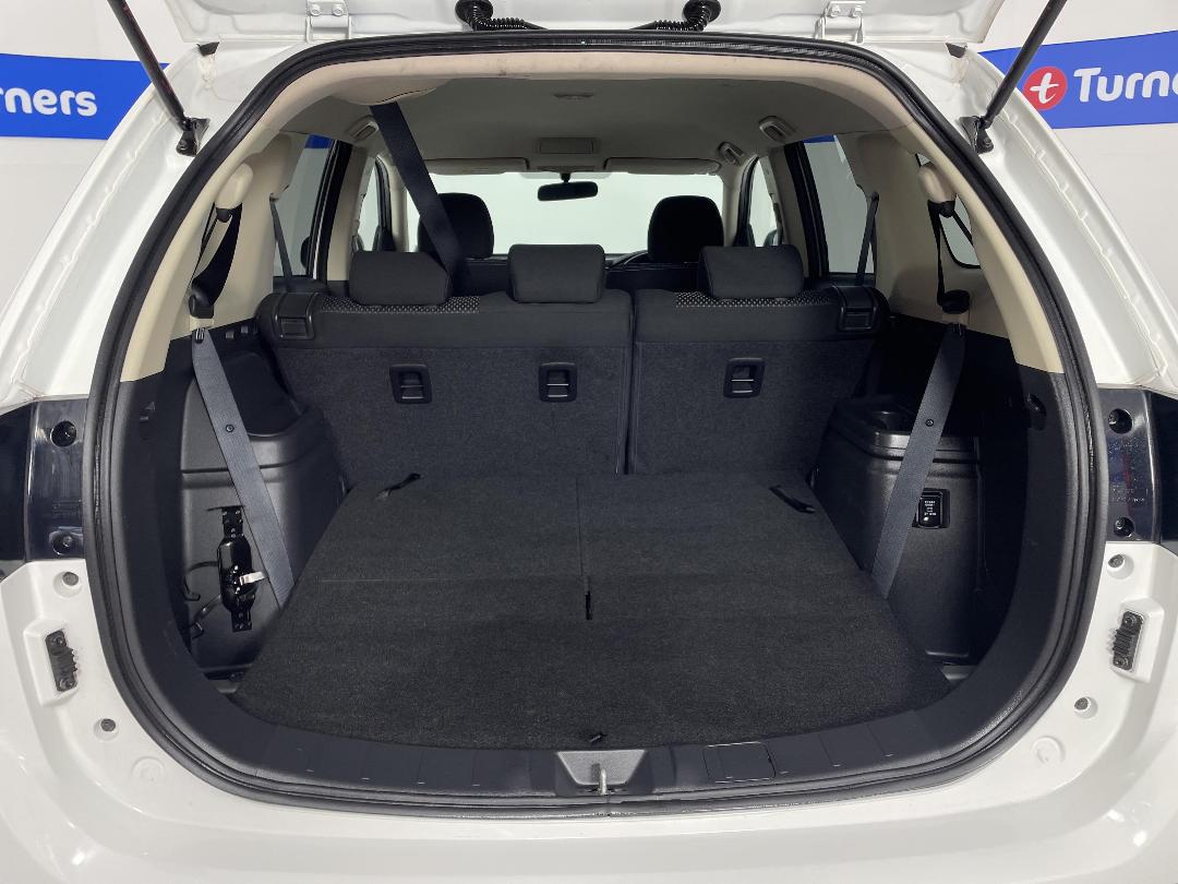 Photo '14' of Mitsubishi Outlander Photo '14' of Mitsubishi Outlander