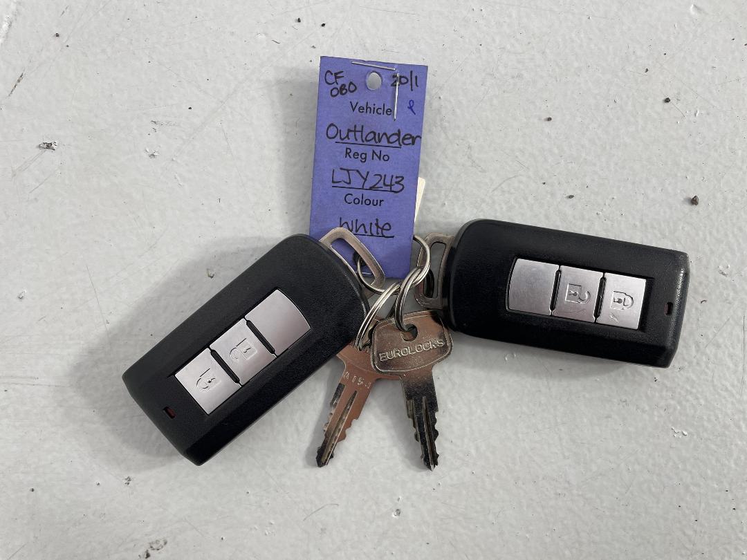 Photo '22' of Mitsubishi Outlander Photo '22' of Mitsubishi Outlander