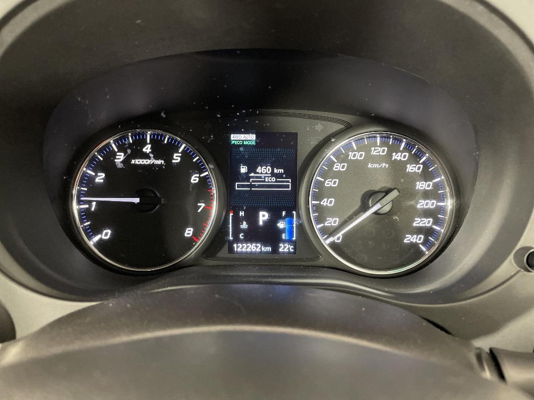 Photo '21' of Mitsubishi Outlander