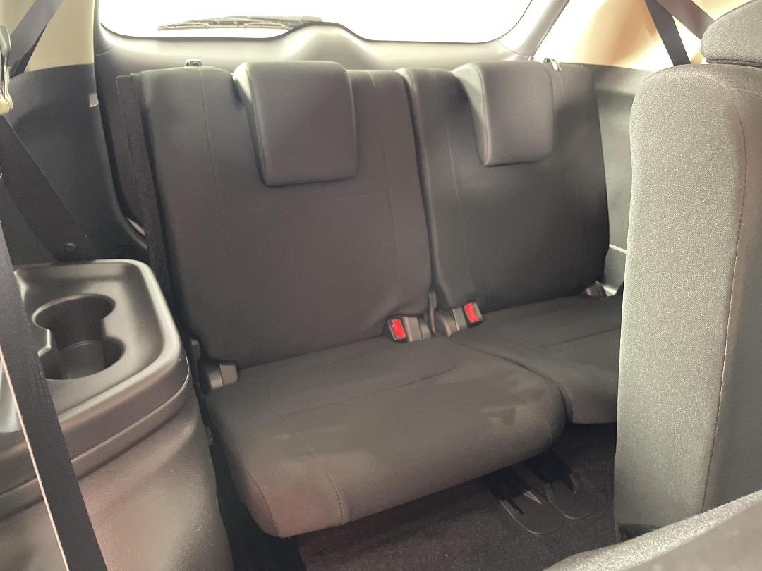 Photo '23' of Mitsubishi Outlander