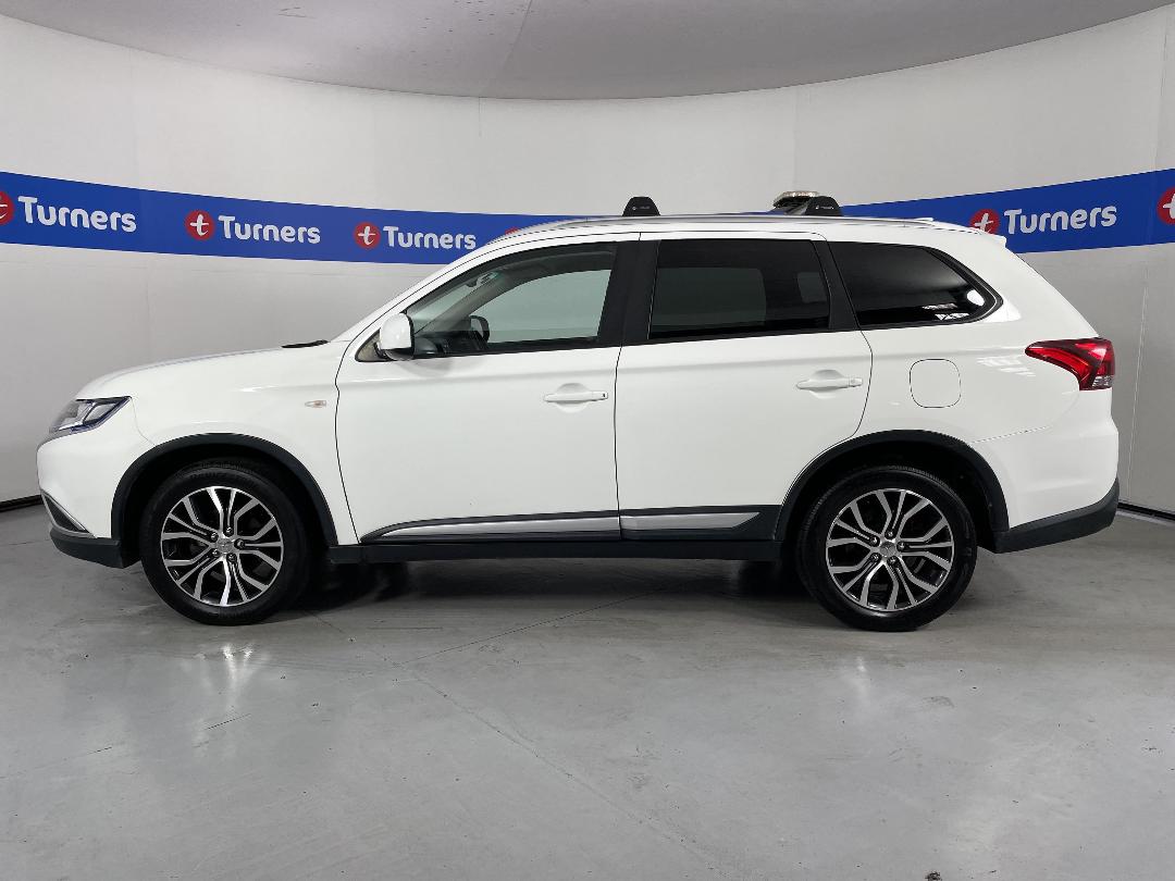 Photo '25' of Mitsubishi Outlander