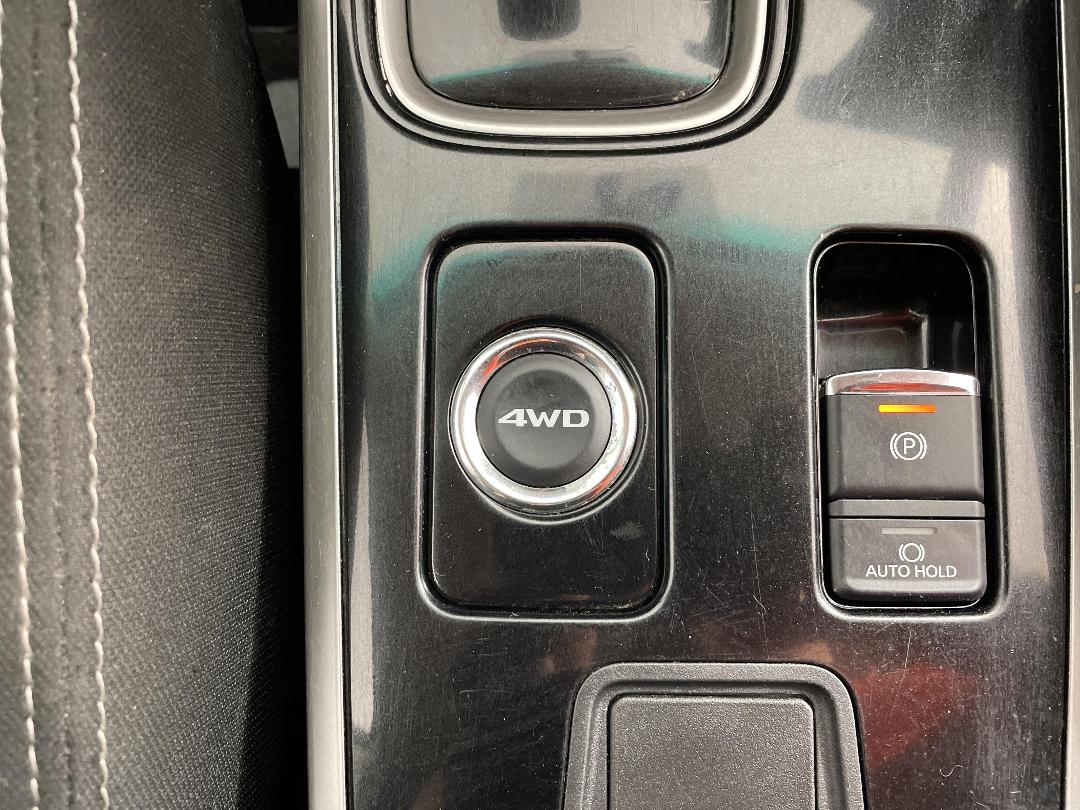 Photo '28' of Mitsubishi Outlander