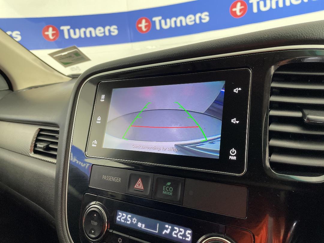 Photo '29' of Mitsubishi Outlander