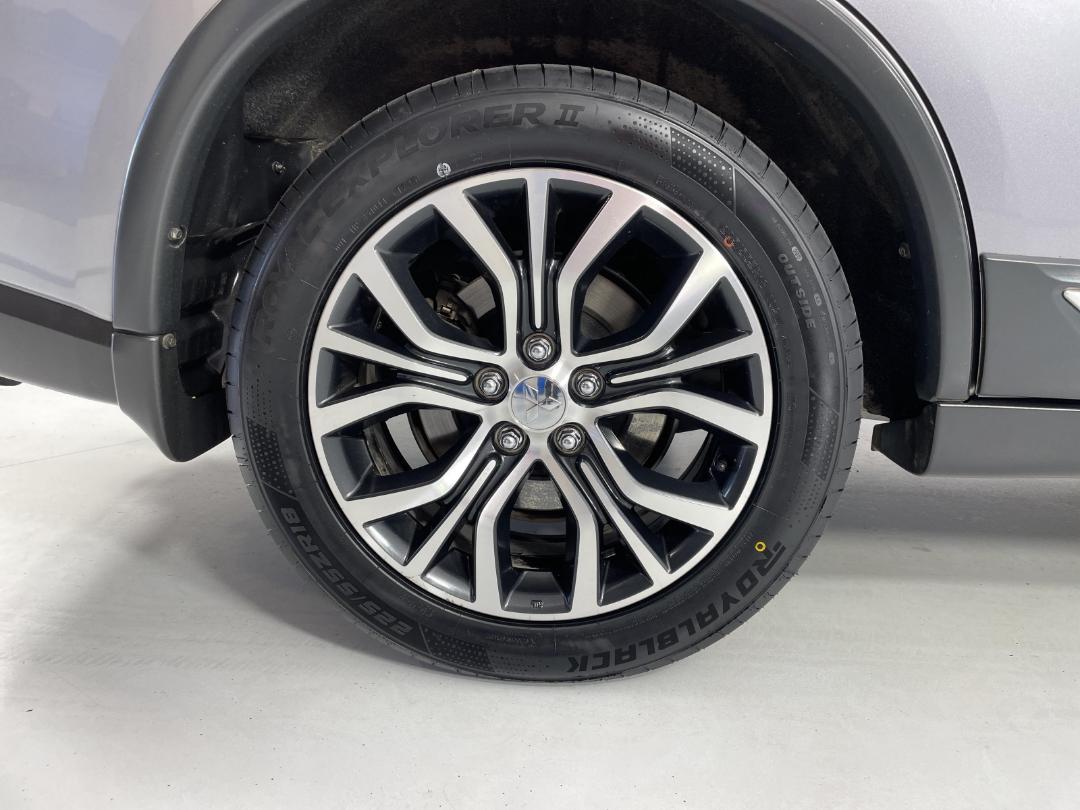 Photo '12' of Mitsubishi Outlander