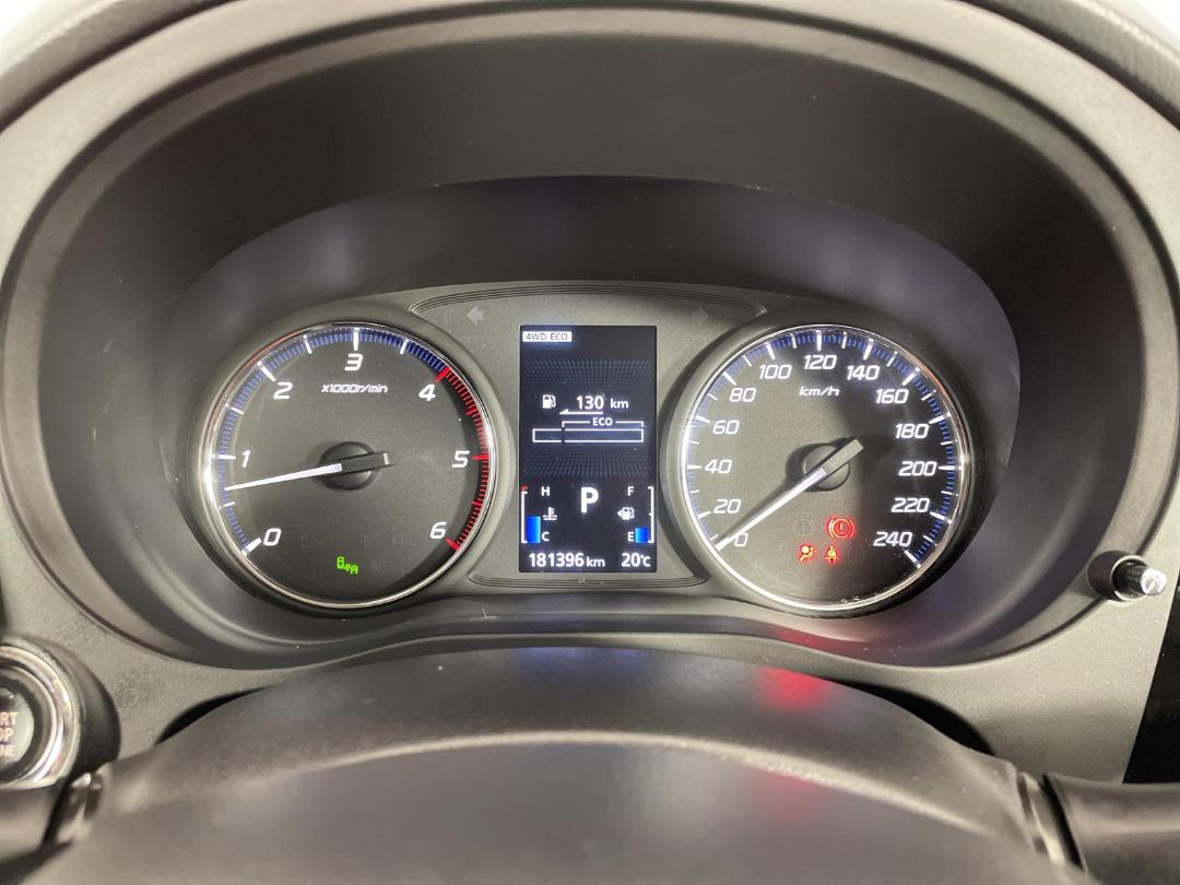 Photo '21' of Mitsubishi Outlander