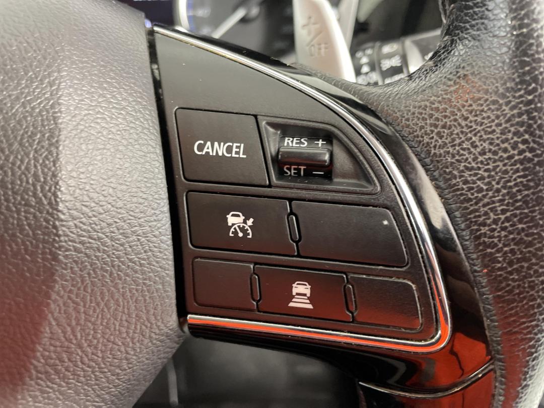 Photo '23' of Mitsubishi Outlander