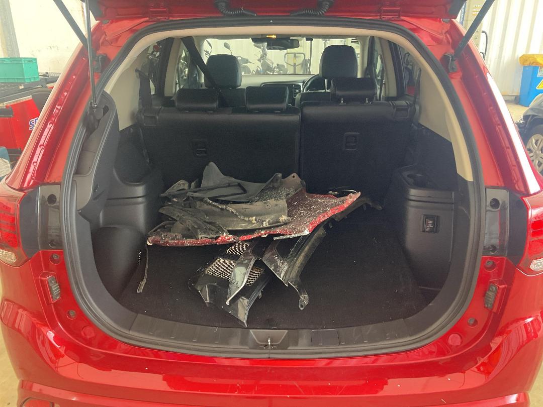 Photo '11' of Mitsubishi Outlander Phev Photo '11' of Mitsubishi Outlander Phev