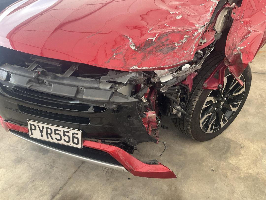 Photo '17' of Mitsubishi Outlander Phev Photo '17' of Mitsubishi Outlander Phev