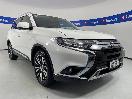 Thumbnail '1' of Mitsubishi Outlander