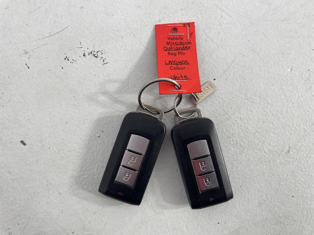 Photo '22' of Mitsubishi Outlander