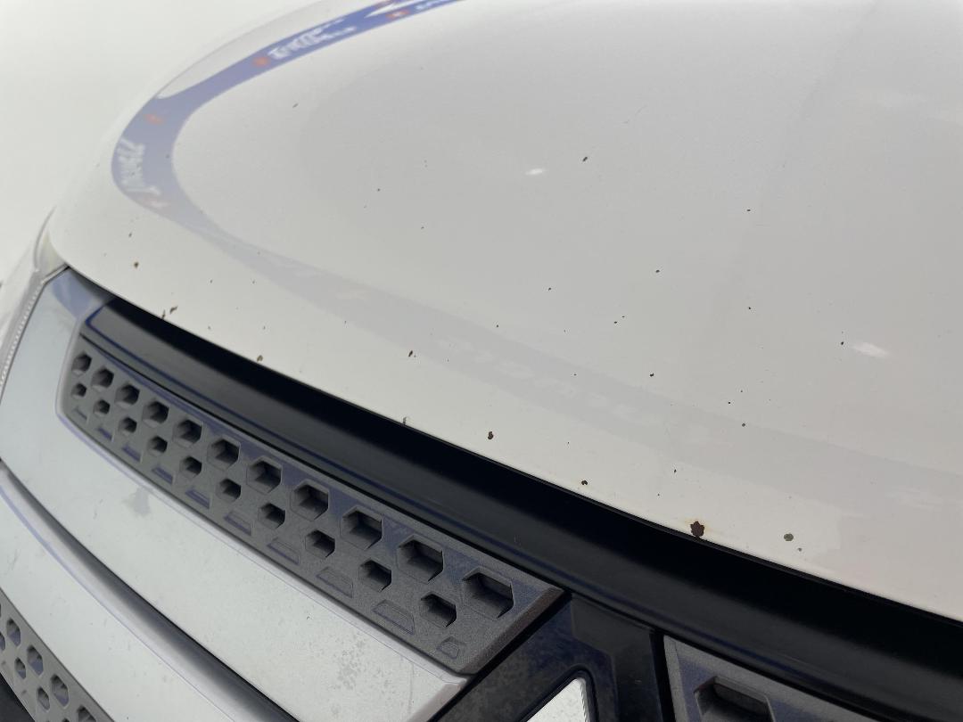 Photo '32' of Mitsubishi Outlander