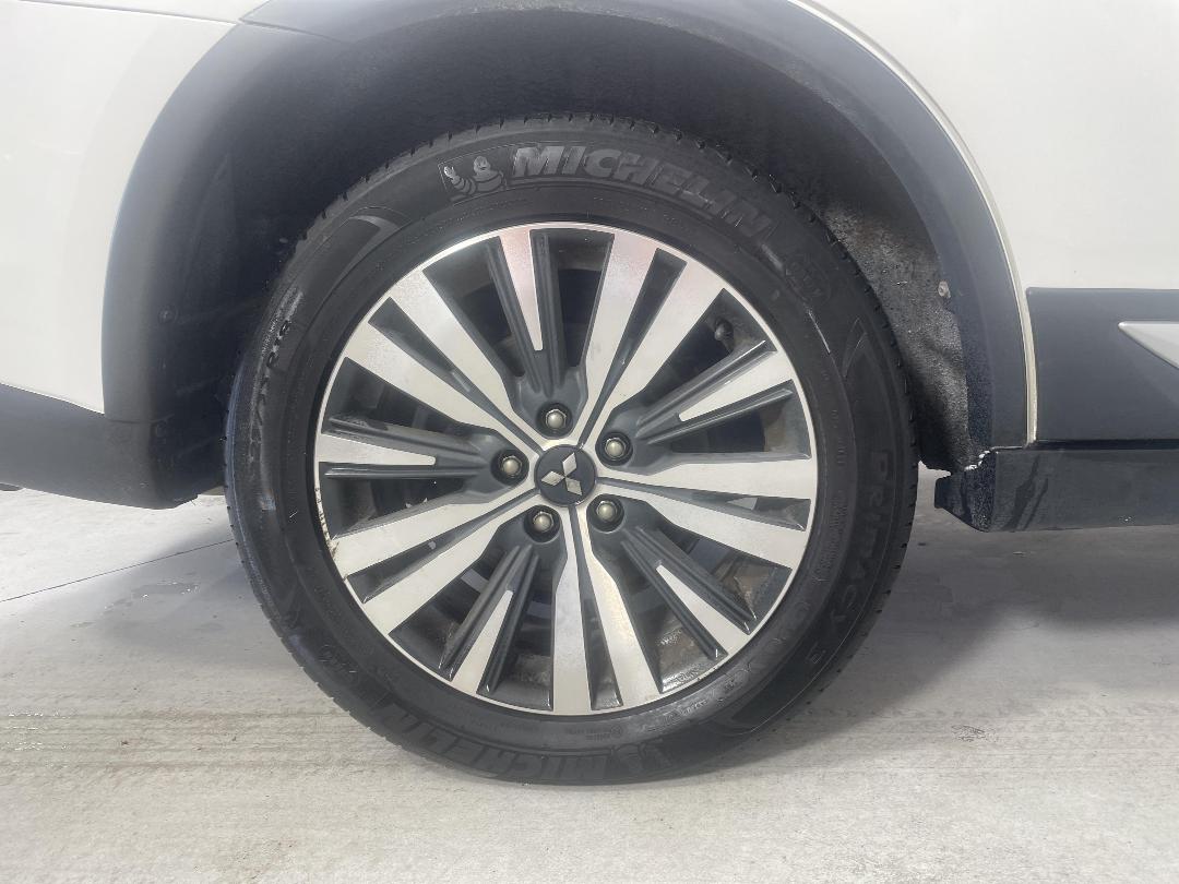 Photo '12' of Mitsubishi Outlander Photo '12' of Mitsubishi Outlander