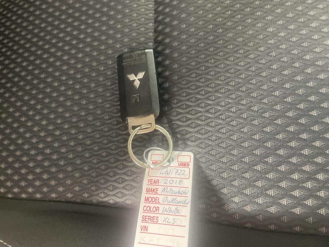 Photo '22' of Mitsubishi Outlander Photo '22' of Mitsubishi Outlander