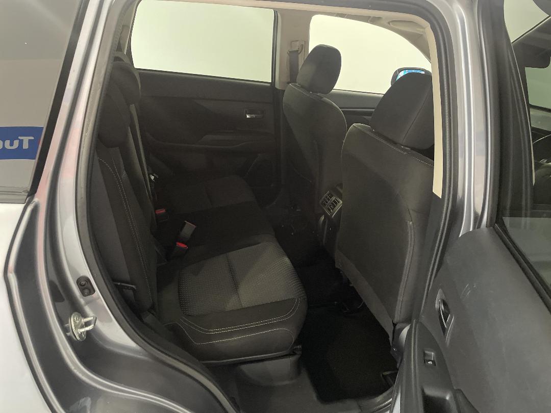 Photo '20' of Mitsubishi Outlander Photo '20' of Mitsubishi Outlander