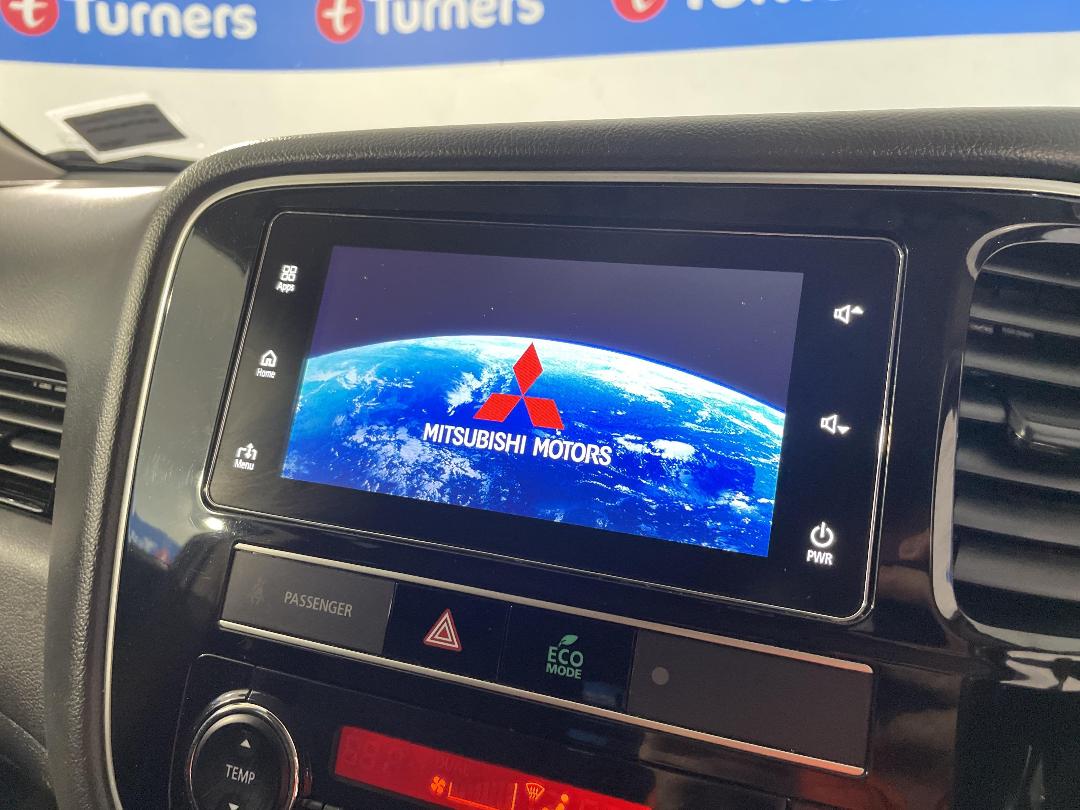 Photo '29' of Mitsubishi Outlander Photo '29' of Mitsubishi Outlander