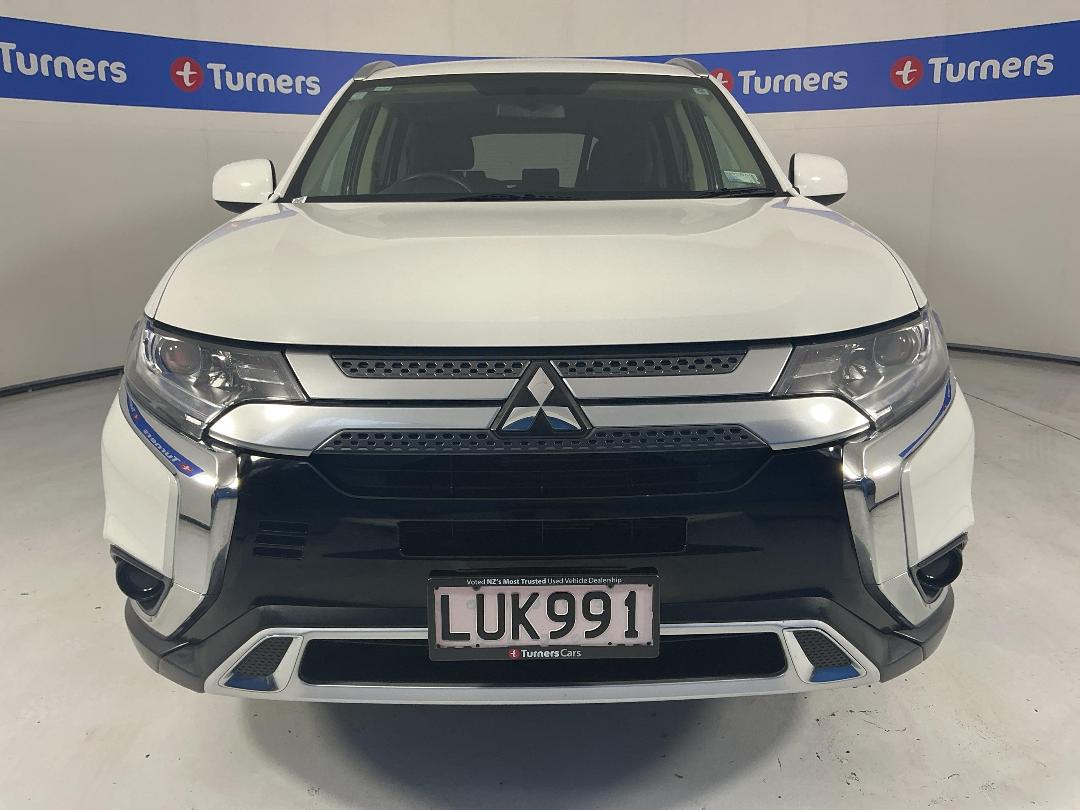 Photo '2' of Mitsubishi Outlander Photo '2' of Mitsubishi Outlander