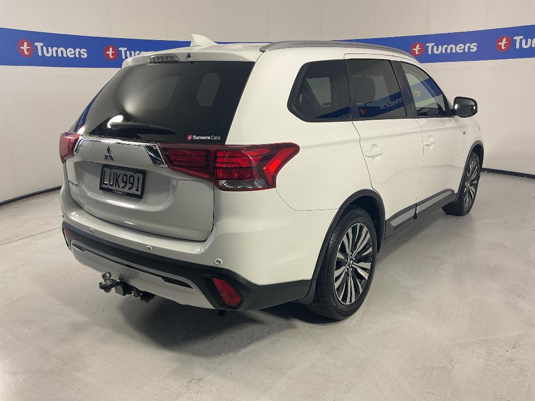 Photo '7' of Mitsubishi Outlander Photo '7' of Mitsubishi Outlander