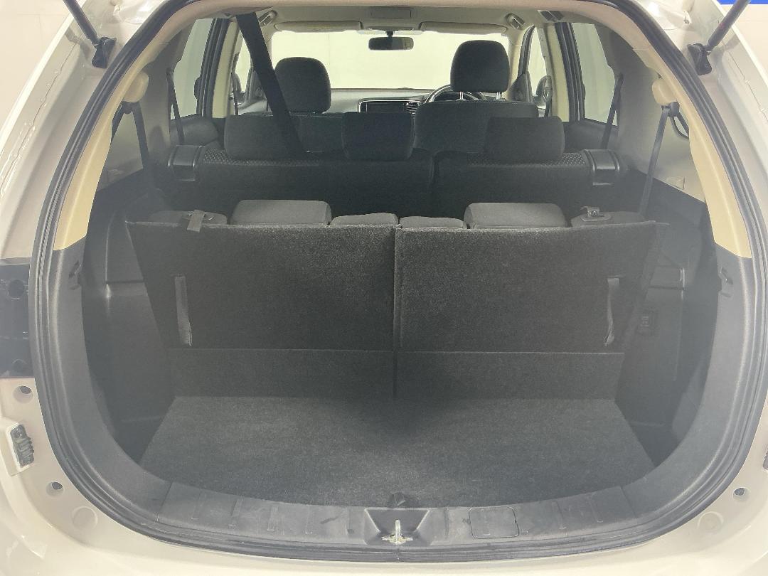 Photo '14' of Mitsubishi Outlander Photo '14' of Mitsubishi Outlander