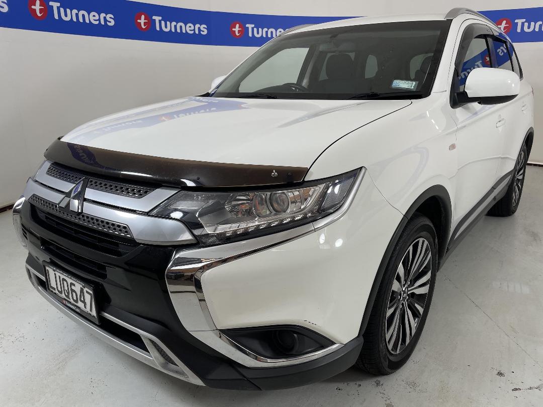 Photo '4' of Mitsubishi Outlander