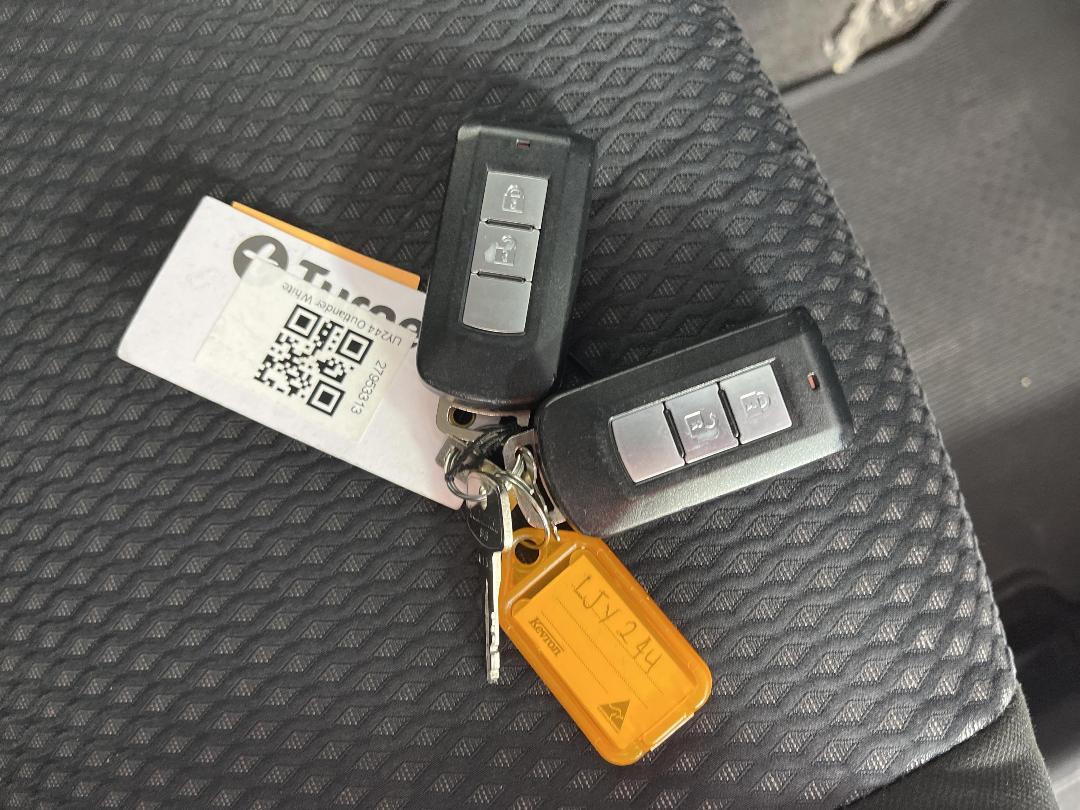 Photo '22' of Mitsubishi Outlander Photo '22' of Mitsubishi Outlander