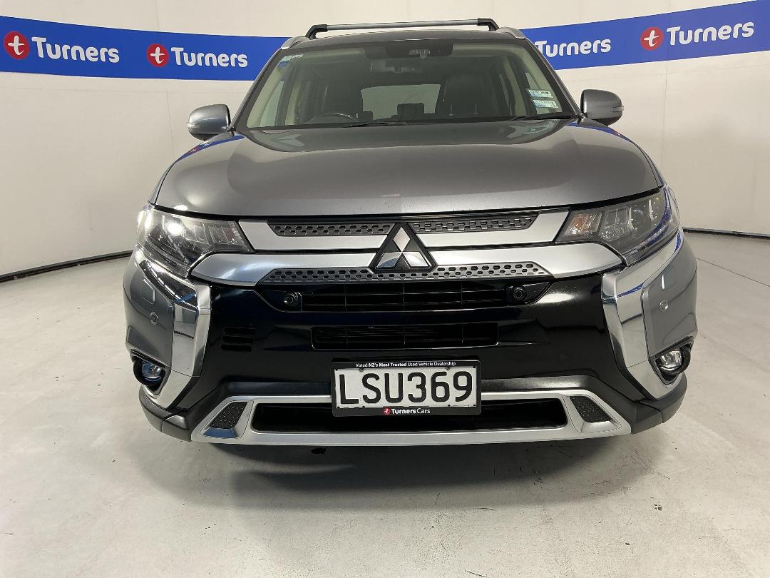 Photo '2' of Mitsubishi Outlander Photo '2' of Mitsubishi Outlander