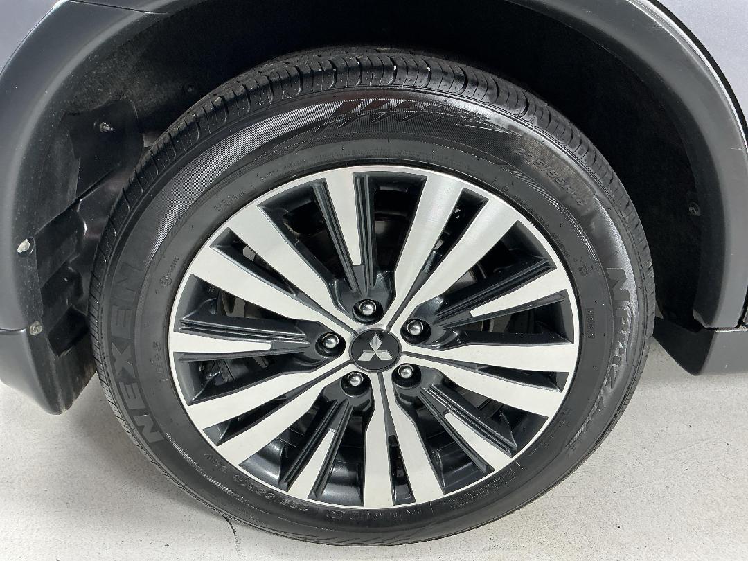 Photo '12' of Mitsubishi Outlander Photo '12' of Mitsubishi Outlander