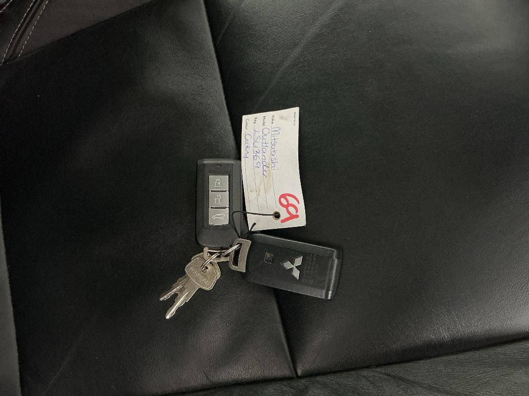 Photo '22' of Mitsubishi Outlander Photo '22' of Mitsubishi Outlander