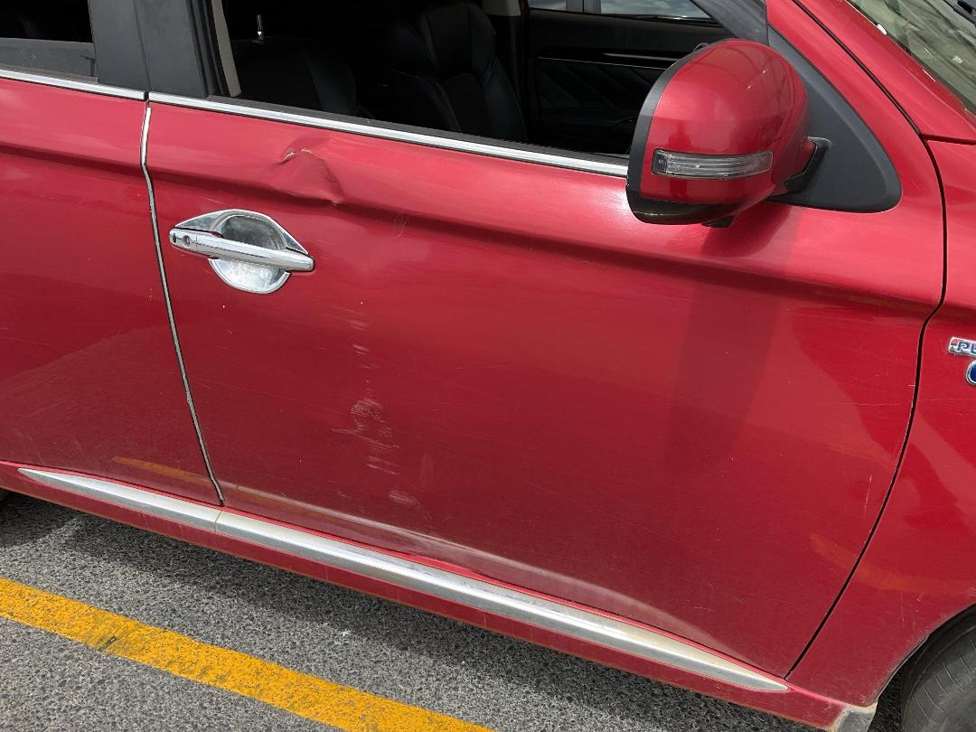 Photo '3' of Mitsubishi Outlander Photo '3' of Mitsubishi Outlander