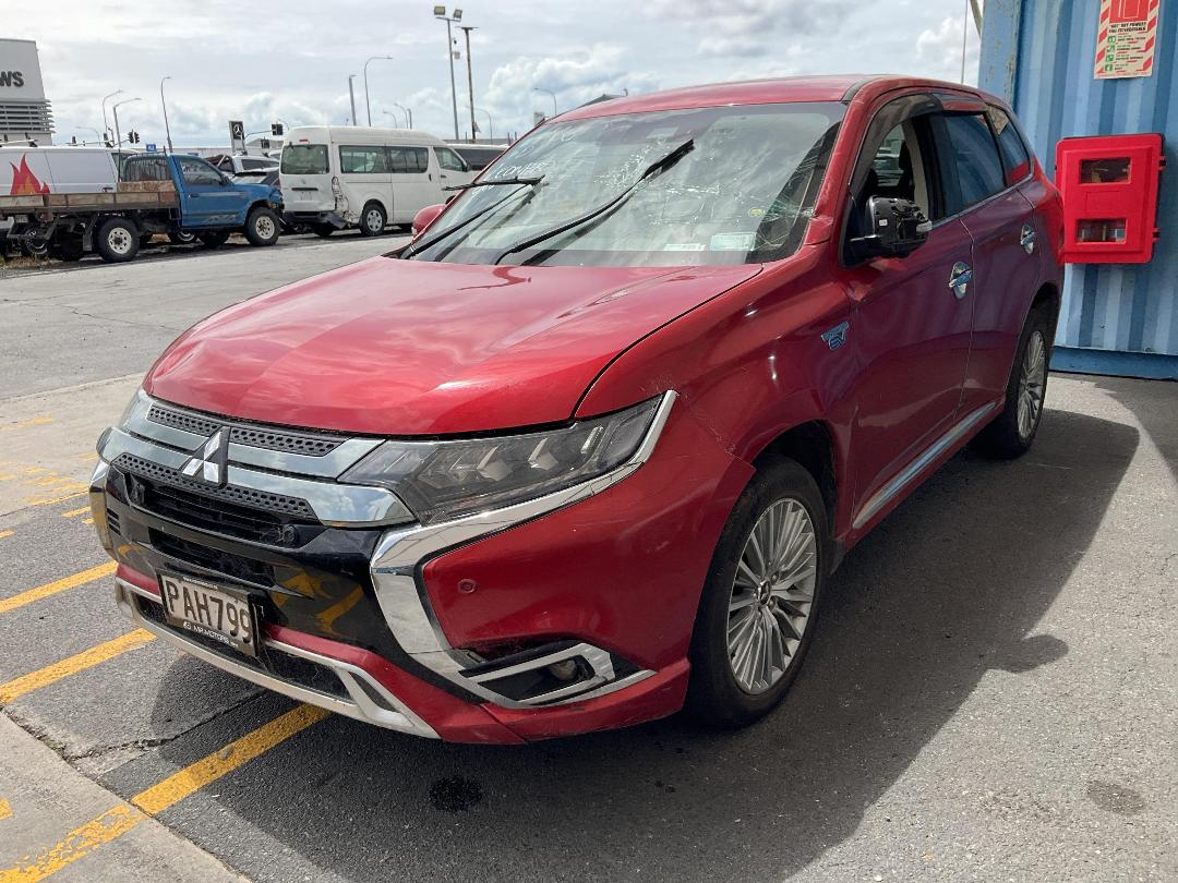 Photo '9' of Mitsubishi Outlander Photo '9' of Mitsubishi Outlander