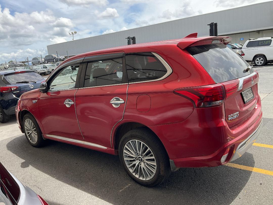 Photo '19' of Mitsubishi Outlander Photo '19' of Mitsubishi Outlander