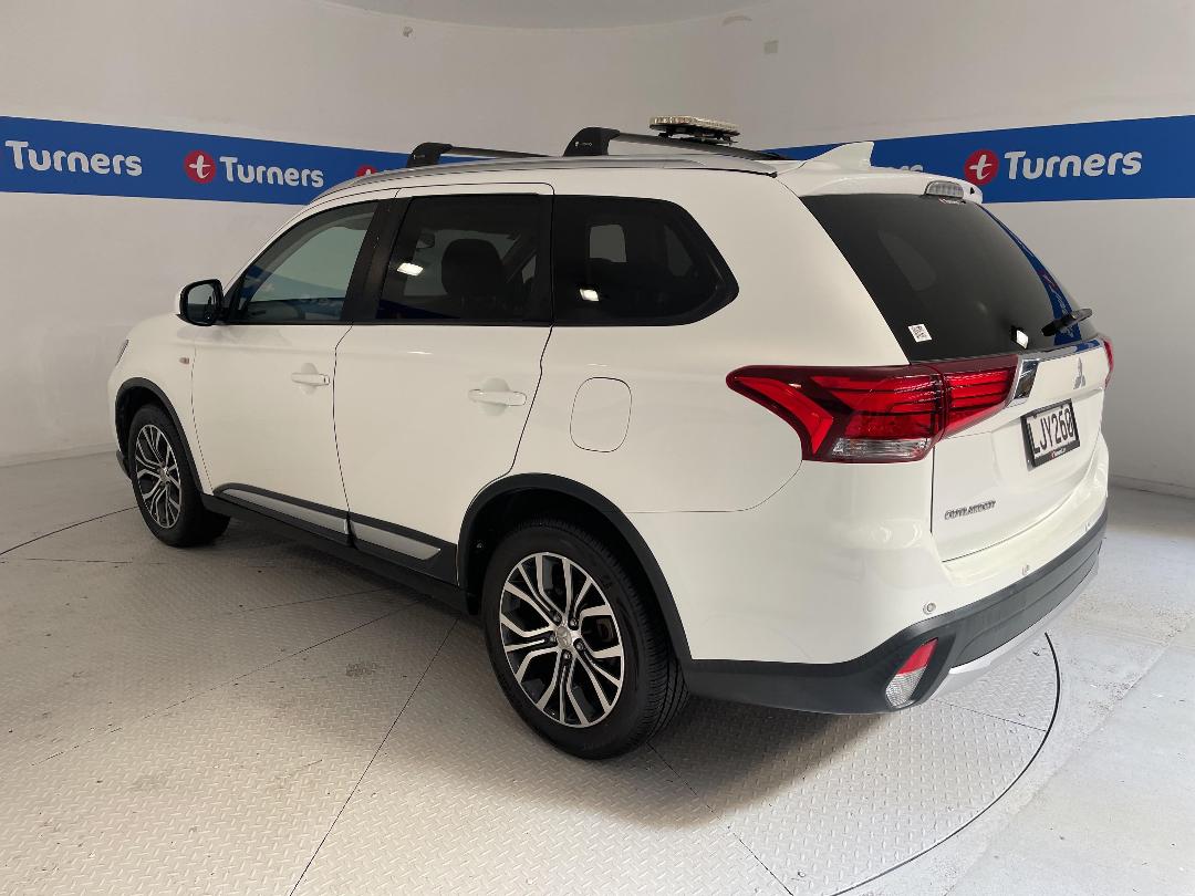 Photo '5' of Mitsubishi Outlander