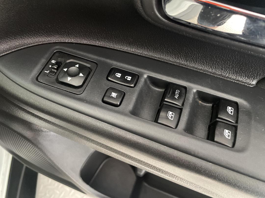 Photo '24' of Mitsubishi Outlander