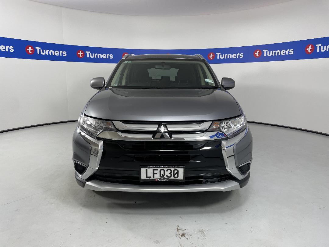 Photo '2' of Mitsubishi Outlander Photo '2' of Mitsubishi Outlander