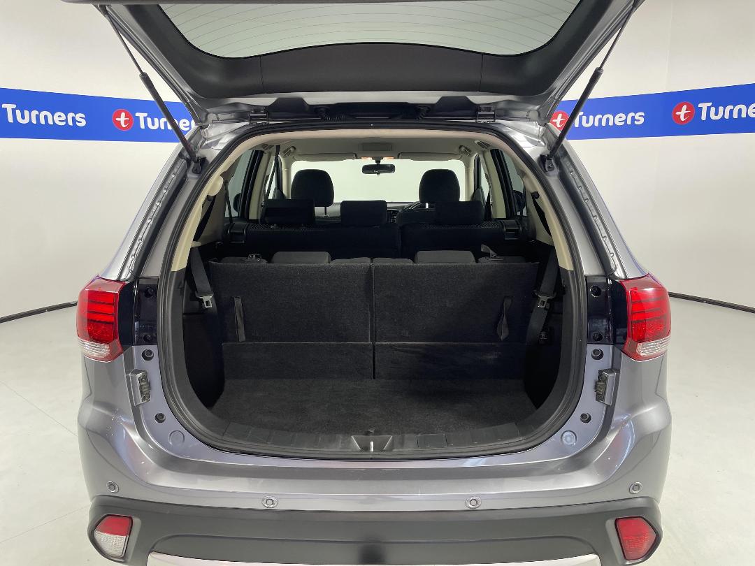 Photo '14' of Mitsubishi Outlander Photo '14' of Mitsubishi Outlander