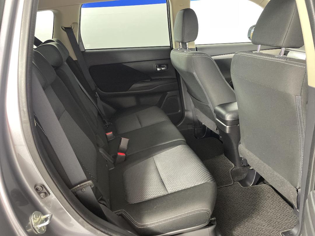 Photo '20' of Mitsubishi Outlander Photo '20' of Mitsubishi Outlander