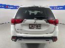 Thumbnail '6' of Mitsubishi Outlander