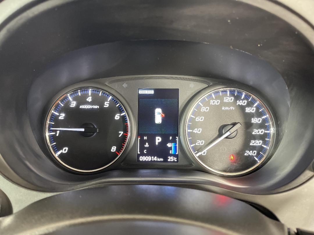 Photo '21' of Mitsubishi Outlander