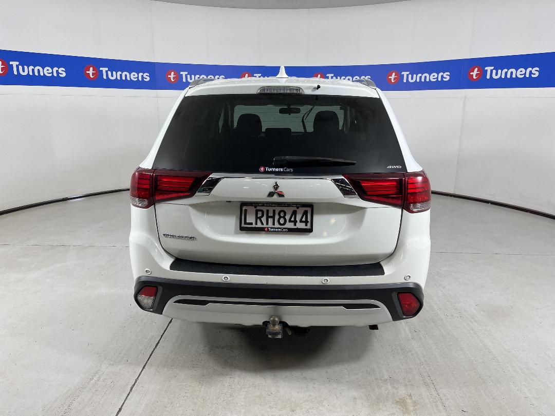 Photo '6' of Mitsubishi Outlander Photo '6' of Mitsubishi Outlander