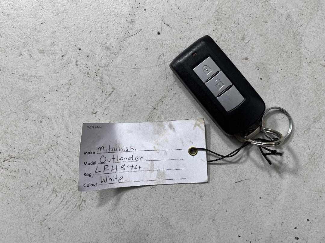 Photo '22' of Mitsubishi Outlander Photo '22' of Mitsubishi Outlander